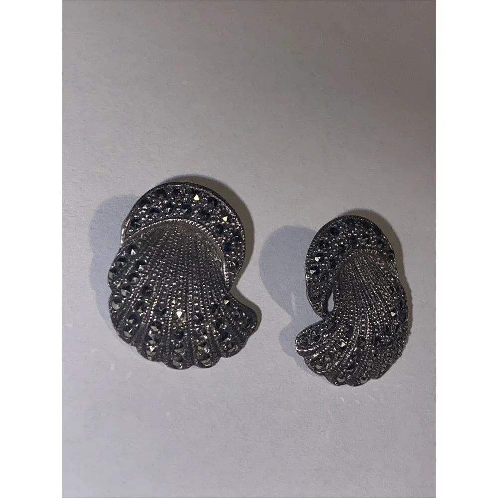 Vintage Signed MD 925 Sterling Silver Marcasite Post Earrings Shell Style